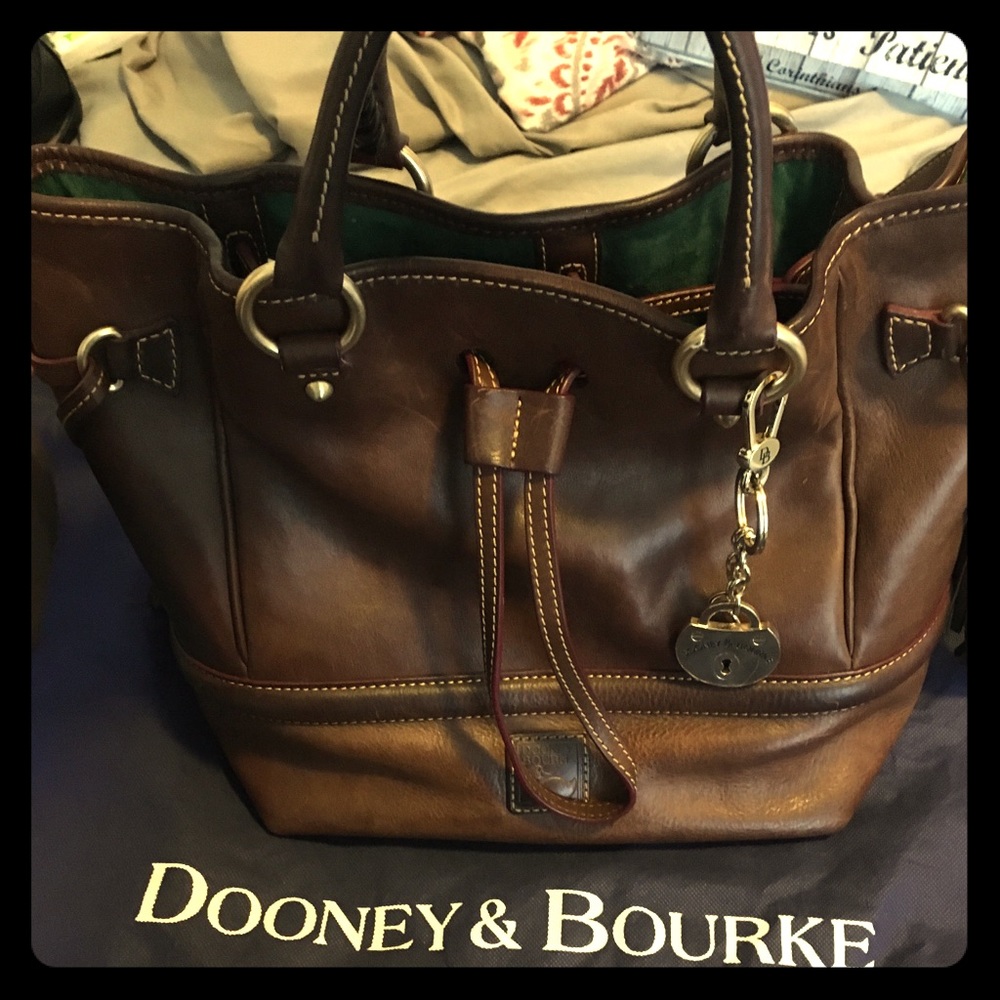 D&B Florentine Buckley Bag